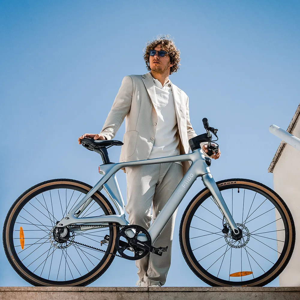 Fiido Air Ultra-Light Carbon Fiber E-Bike - Image 6